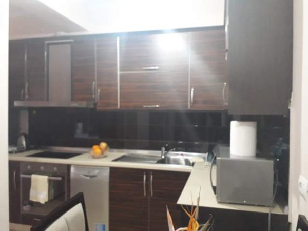 Tirane, jepet me qera apartament 2+1+BLK Kati 6, 120 m² 600 Euro (tish dahija)