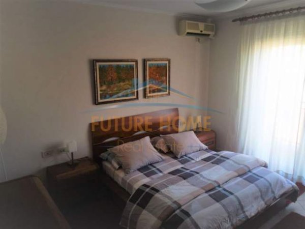 Tirane, jap me qera apartament 2+1+BLK Kati 9, 120 m² 900 Euro (Blloku)