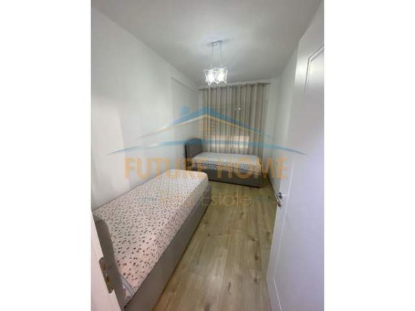 Tirane, jap me qera apartament 2+1 Kati 3, 130 m² 600 Euro (Kopshti Zoologjik)
