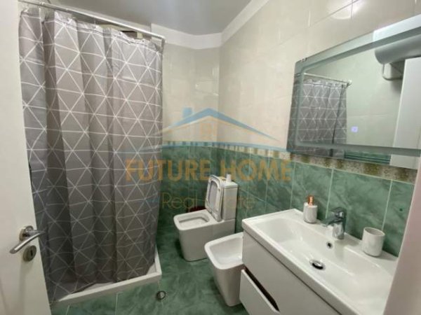 Tirane, jap me qera apartament 2+1 Kati 3, 130 m² 600 Euro (Kopshti Zoologjik)