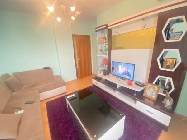 Tirane, jap me qera apartament 1+1+BLK Kati 4, 80 m² 400 Euro (Vasil Shanto)