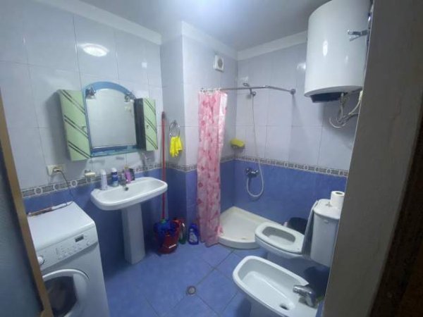 Tirane, jap me qera apartament 1+1+BLK Kati 4, 80 m² 400 Euro (Vasil Shanto)
