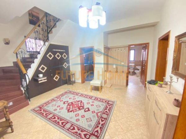 Tirane, jap me qera Vile 3+1+A+BLK Kati 3, 146 m² 800 Euro (vilat gjermane)