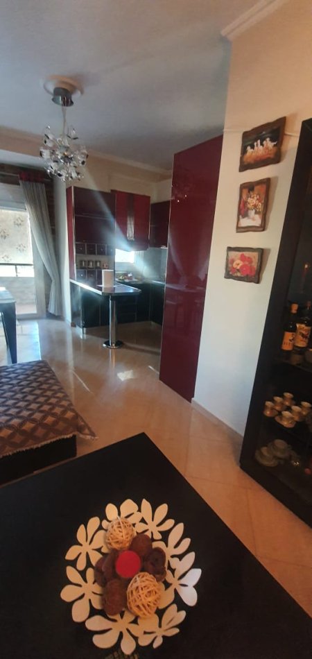 Tirane, jap me qera apartament 2+1+BLK Kati 3, 110 m² 500 Euro (kopshti zologjik)