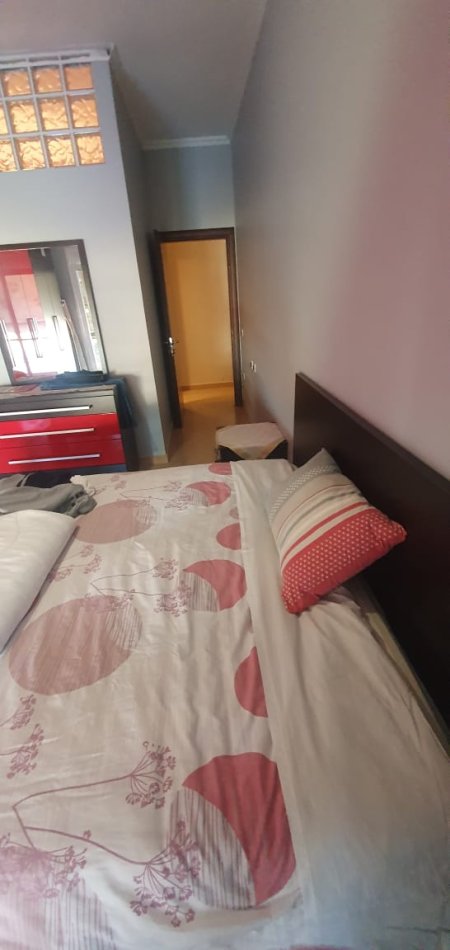 Tirane, jap me qera apartament 2+1+BLK Kati 3, 110 m² 500 Euro (kopshti zologjik)