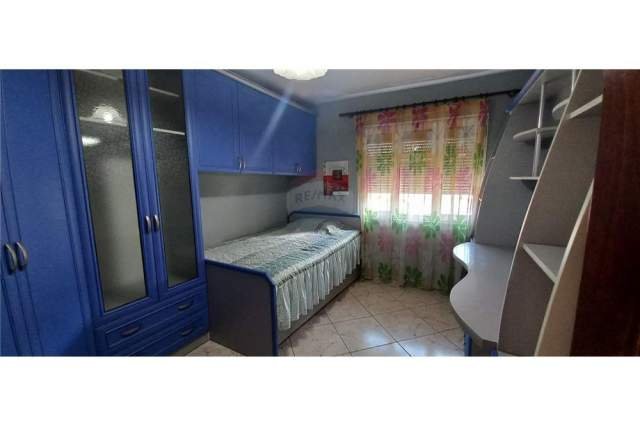 Tirane, jepet me qera apartament 2+1+BLK Kati 5, 105 m² 400 Euro (Stadiumi Dinamo)