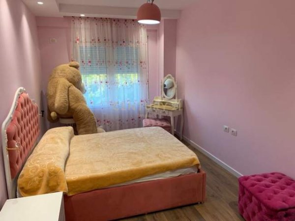Tirane, jepet me qera apartament duplex Dublex Kati 1, 1.000 Euro (Kodra Diellit 2)