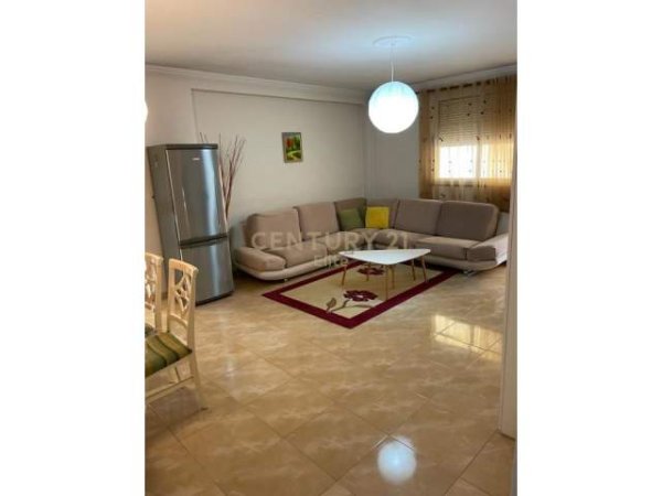 Tirane, jepet me qera apartament 2+1+BLK Kati 5, 110 m² 500 Euro (Don Bosco)