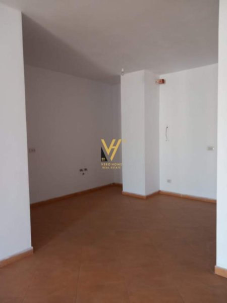 Tirane, shitet apartament 2+1 Kati 5, 131 m² 174.000 Euro (KODRA E DIELLIT)
