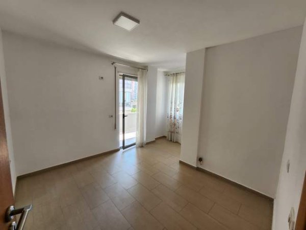 Tirane, jepet me qera apartament 1+1+BLK Kati 2, 73 m² 500 Euro (Don Bosko)