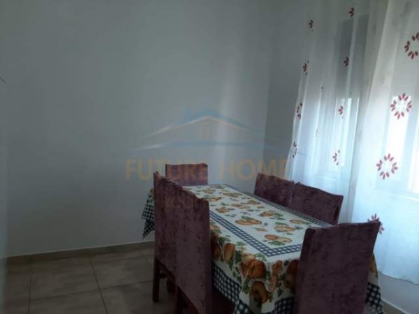 Tirane, jepet me qera apartament 2+1+BLK Kati 8, 116 m² 450 Euro (unaza e re)