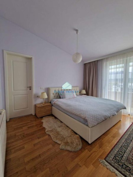 Tirane, jepet me qera Penthouse Kati 4, 160 m² 1200 Euro (TEG)