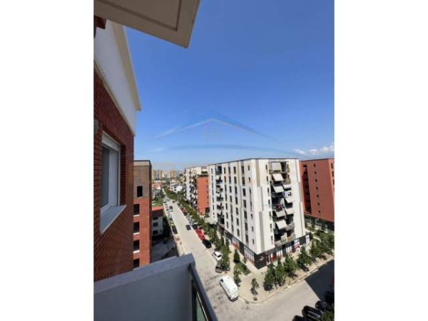 Tirane, jepet me qera apartament 2+1+BLK Kati 7, 97 m² 450 Euro (unaza e re)