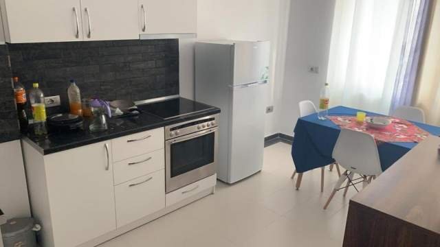 Tirane, jepet me qera apartament 2+1+BLK Kati 2, 70 m² 500 Euro (Brryli)