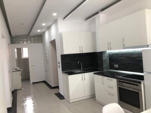 Tirane, jepet me qera apartament 2+1+BLK Kati 2, 70 m² 500 Euro (Brryli)