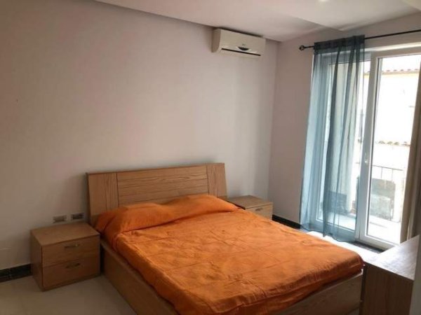 Tirane, jepet me qera apartament 2+1+BLK Kati 2, 70 m² 500 Euro (Brryli)