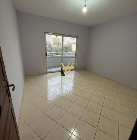 Tirane, shitet apartament 1+1 Kati 2, 86 m² 81.000 Euro (FRESKU)