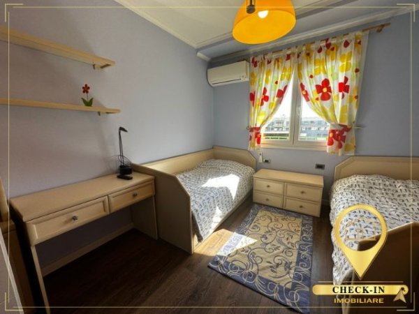 Tirane, jepet me qera apartament 2+1+A+BLK Kati 8, 102 m² 700 Euro (Pazari i Ri)