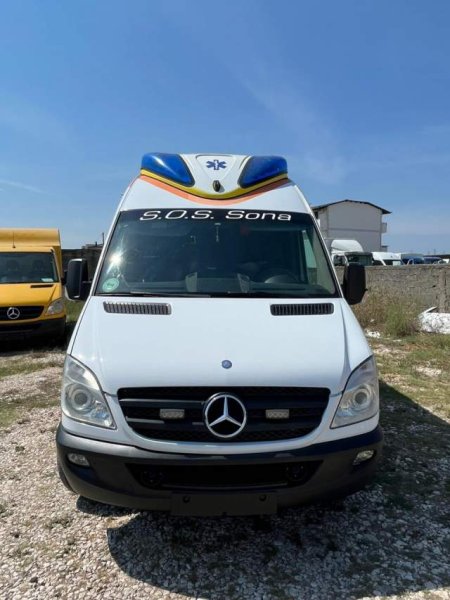 Durres, shitet Mercedes-Benz Sprinter  Ambulance Viti 2009,