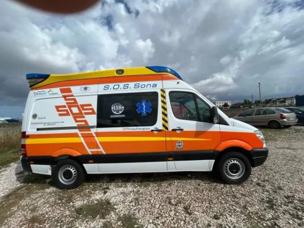 Durres, shitet Mercedes-Benz Sprinter  Ambulance Viti 2009 - 11.000 €