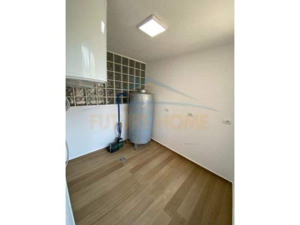 Tirane, shitet apartament Kati 2, 110 m² 229.000 Euro (Mbrapa Ministrise se Drejtesise)