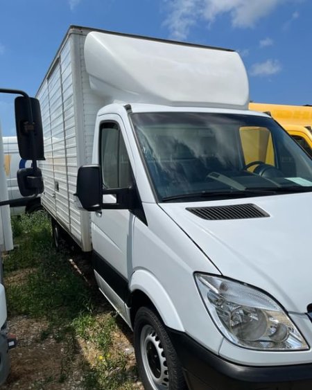 Durres, shitet Mercedes-Benz Sprinter 313 Viti 2011,