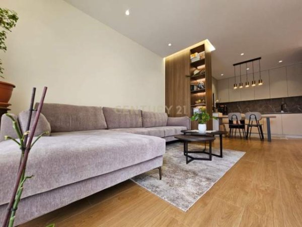 Tirane, jepet me qera apartament 2+1+BLK Kati 3, 84 m² 1.000 Euro (Park Life Residence)