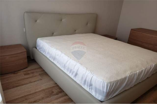 Tirane, ofert apartament 2+1+BLK Kati 5, 125 m² 800 Euro (Rruga e Kavajes)