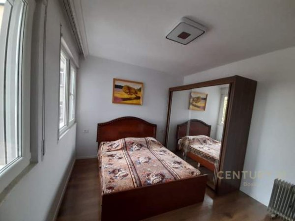 Tirane, jepet me qera apartament 1+1 Kati 1, 52 m² 400 Euro (Spitali QSUT (Nënë Tereza))