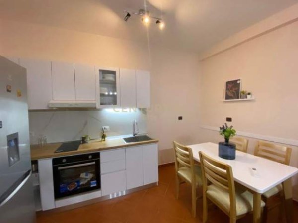 Tirane, jepet me qera apartament 1+1+BLK Kati 3, 62 m² 600 Euro (Myslym Shyri)