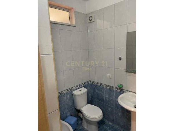Tirane, jepet me qera apartament 2+1+BLK Kati 5, 110 m² 500 Euro (Don Bosco)