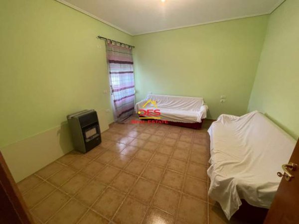 Vlore, jepet me qera apartament 2+1+BLK Kati 1, 95 m² 300 Euro (Rruga Cajupi,Vlore)