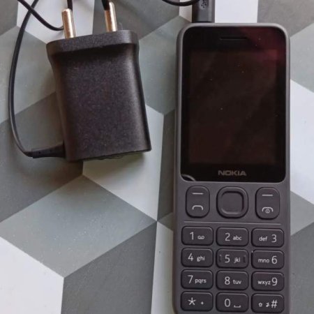Nokia 125 i thjeshtë i ri 3.200 Leke