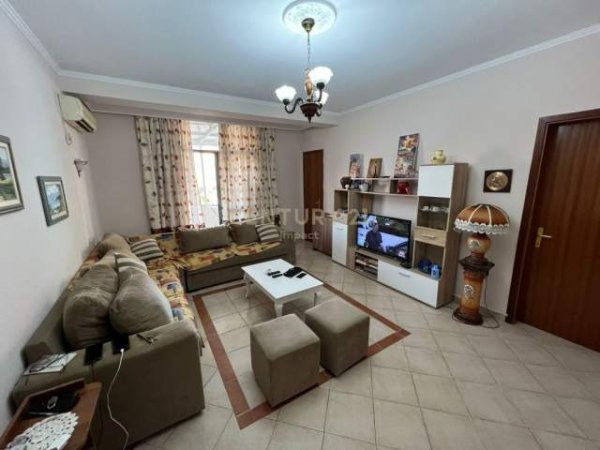 Tirane, shitet apartament 3+1+BLK Kati 3, 117 m² 160.000 Euro