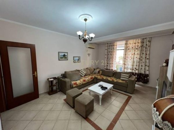 Tirane, shitet apartament Kati 3, 117 m² 160.000 Euro (Selvia)