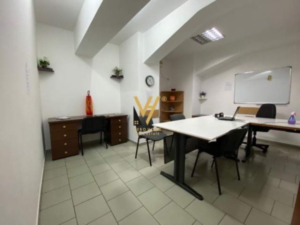 Tirane, shitet ambjent biznesi Kati 0, 275 m² 365.000 Euro (rruga e kavajes)