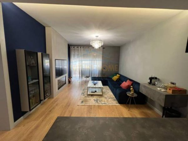 Tirane, shitet apartament Kati 0, 124 m² 260.000 Euro (Liqeni i Thate, Prane Radisonit)