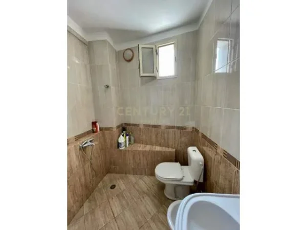 Tirane, jepet me qera apartament 2+1+BLK Kati 6, 90 m² 600 Euro (mine peza)