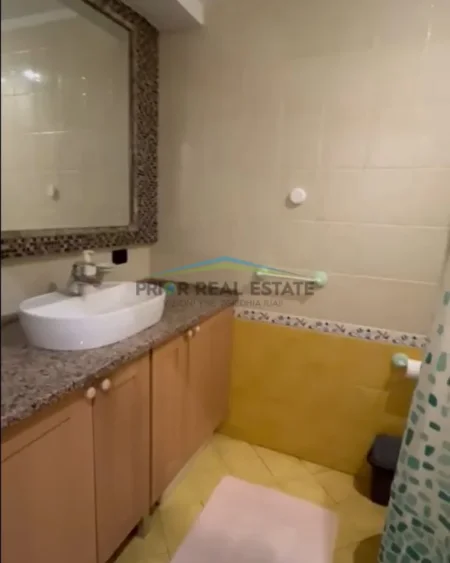 Tirane, jepet me qera apartament 1+1 Kati 2, 71 m² 50.000 ALL (Laprake)