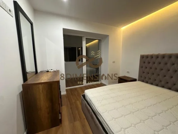 Tirane, jepet me qera 1+1 Kati 0, 70 m² 500 €