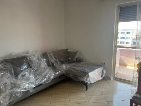Tirane, jepet me qera apartament 1+1 Kati 2, 65 m² 450 € (ASTIR)