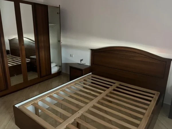 Tirane, jepet me qera apartament 1+1 Kati 2, 65 m² 450 € (ASTIR)