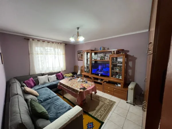 Tirane, jepet me qera apartament 3+1 Kati 4, 73 m² 128.000 € (Rruga Irfan Tomini)