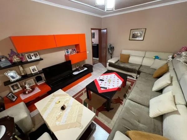 Tirane, jepet me qera apartament 3+1 Kati 4, 73 m² 128.000 € (Rruga Irfan Tomini)