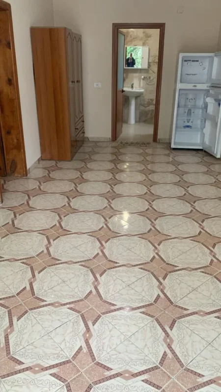 Jepet me qera 2+1  me parkim  falas 430 €  tek Kompleksi Grand ne ALI Dem