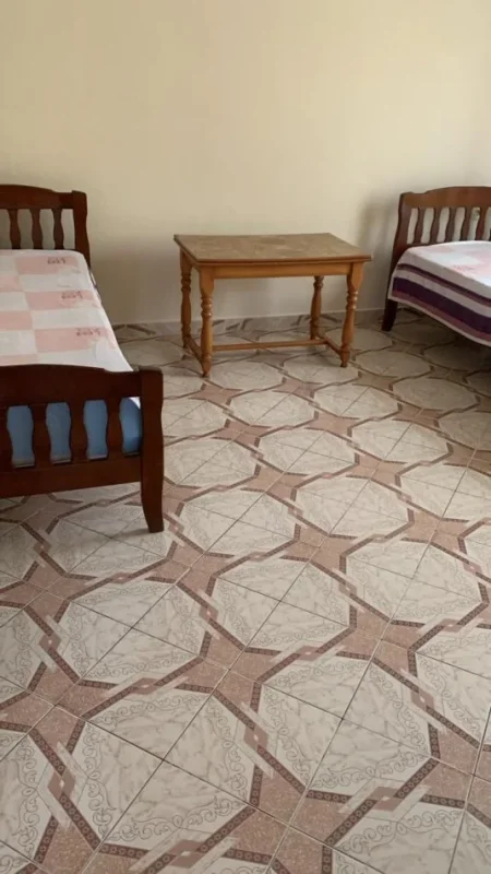 Jepet me qera 2+1  me parkim  falas 430 €  tek Kompleksi Grand ne ALI Dem