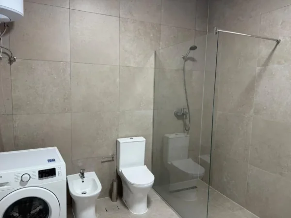 Tirane, jepet me qera , 