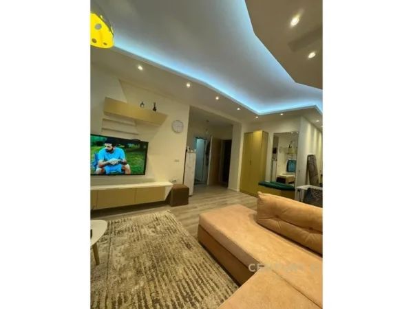 Tirane, shes apartament 1+1 Kati 6, 82 m² 215.000 € (Komuna Parisit)