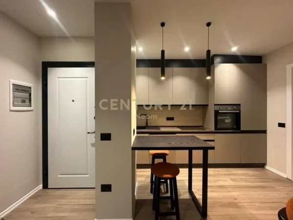 Tirane, shes apartament 1+1 Kati 6, 57 m² 176.700 € (ish blloku)