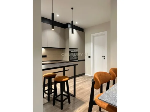 Tirane, shes apartament 1+1 Kati 6, 57 m² 176.700 € (ish blloku)